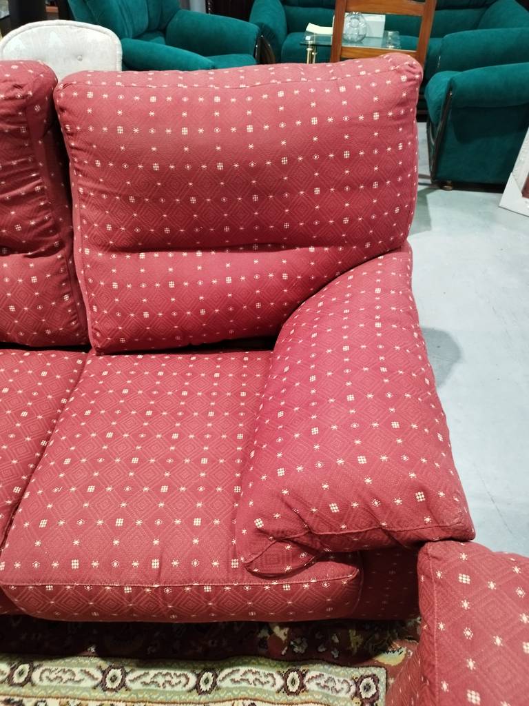 2 SOFÁS ROJOS - Imagen 5