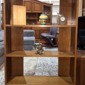 ESTANTERÍA DE MADERA