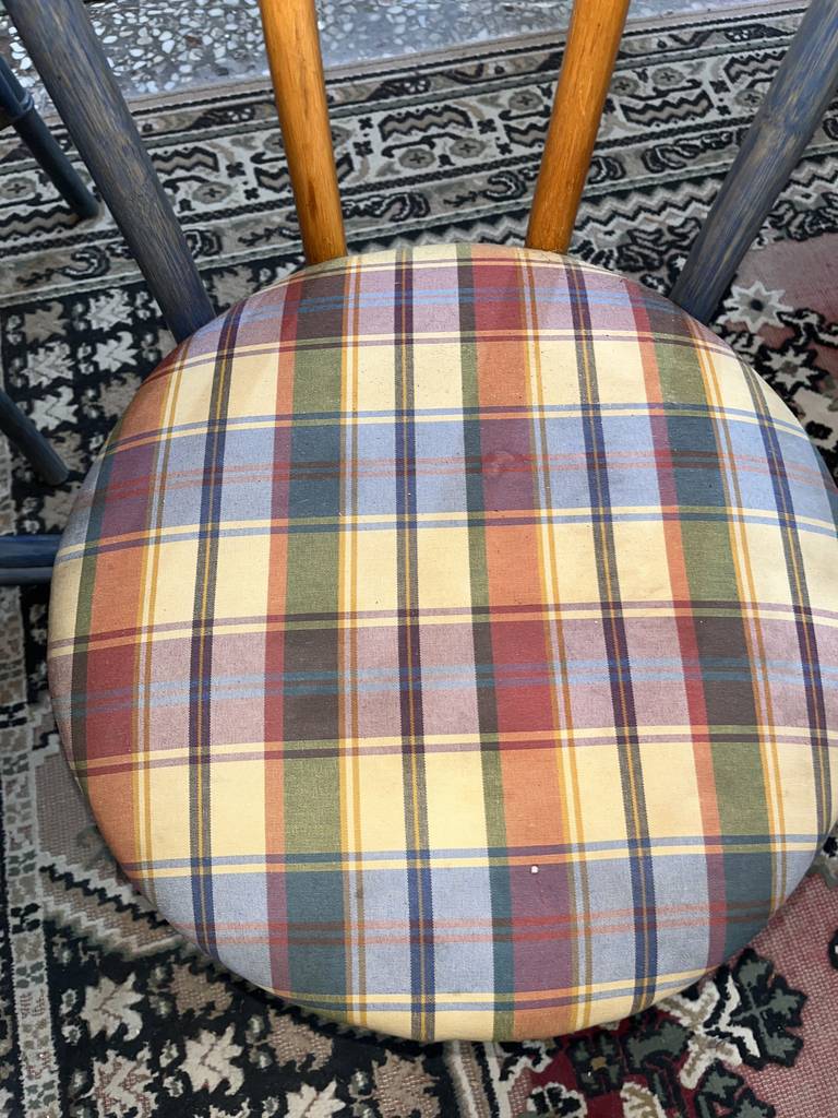 MESA Y 4 SILLAS - Imagen 10