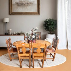 MESA Y 6 SILLAS