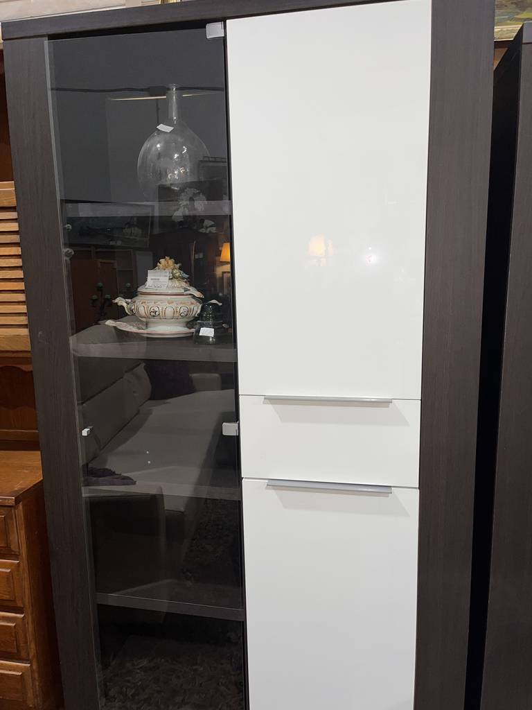 VITRINA CON ARMARIO - Imagen 3