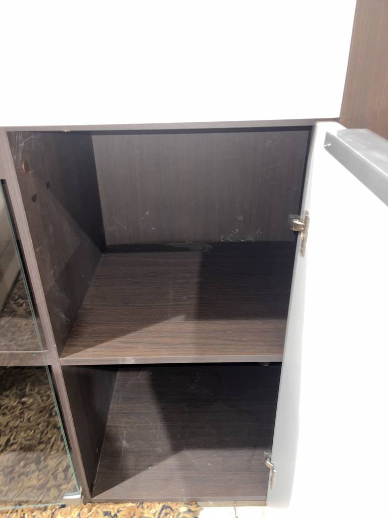 VITRINA CON ARMARIO - Imagen 5