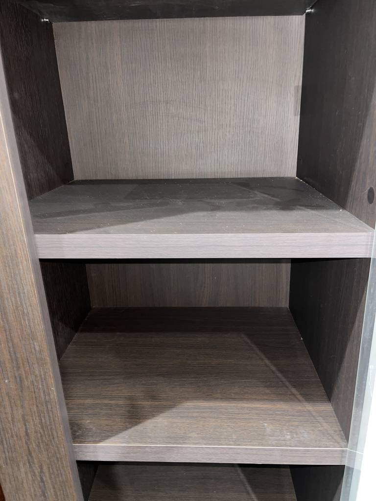 VITRINA CON ARMARIO - Imagen 7