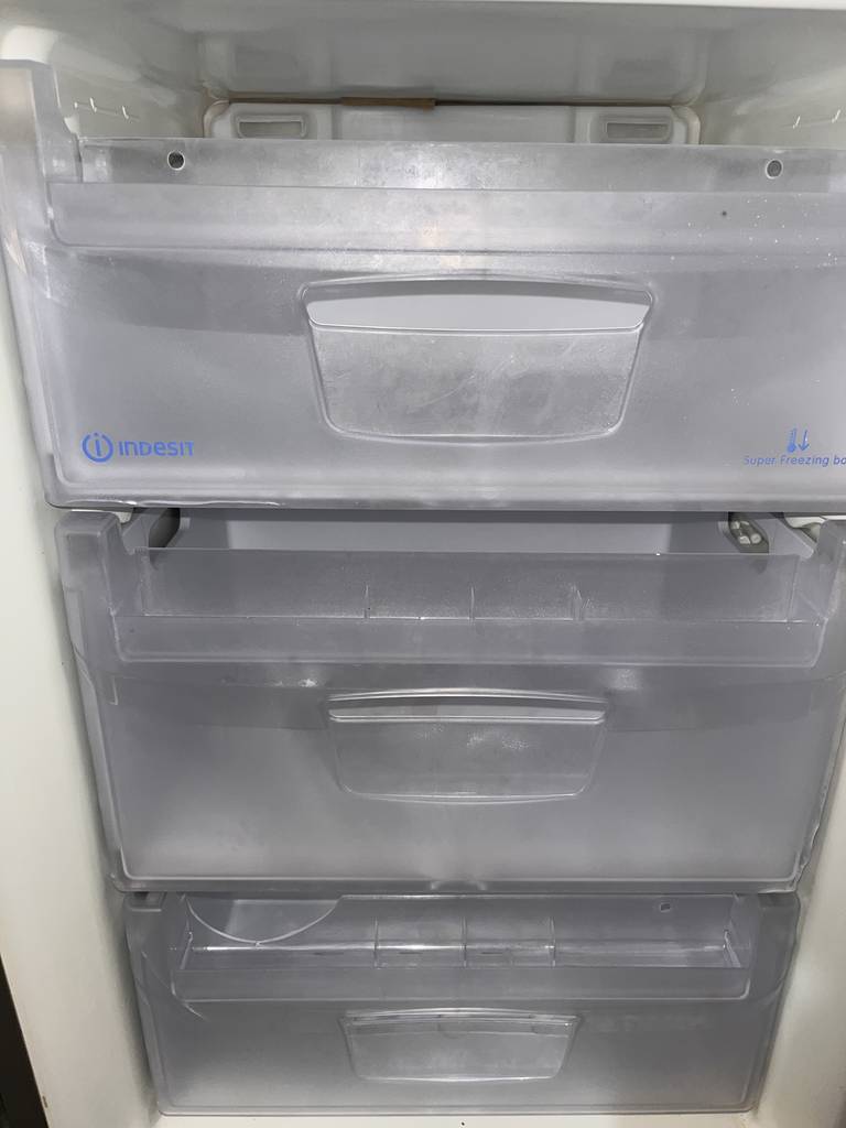 NEVERA INDESIT - Imagen 9