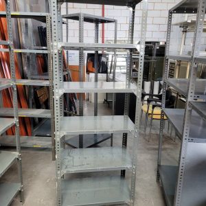 ESTANTERÍA METÁLICA