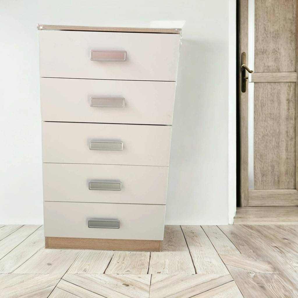 CÓMODA CON 5 CAJONES