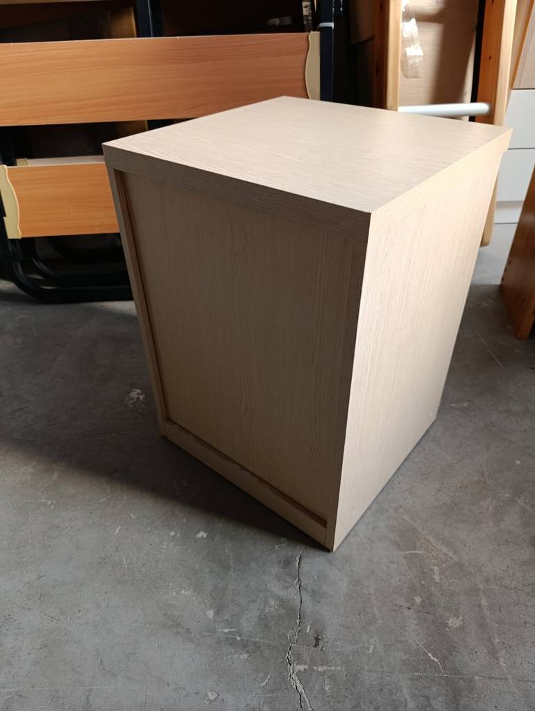 MESITA DE NOCHE - Imagen 5