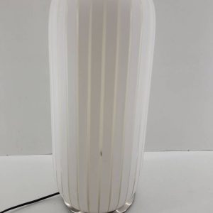 LÁMPARA DE MESA ACANALADA