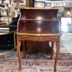 MESITA CLÁSICA AUXILIAR