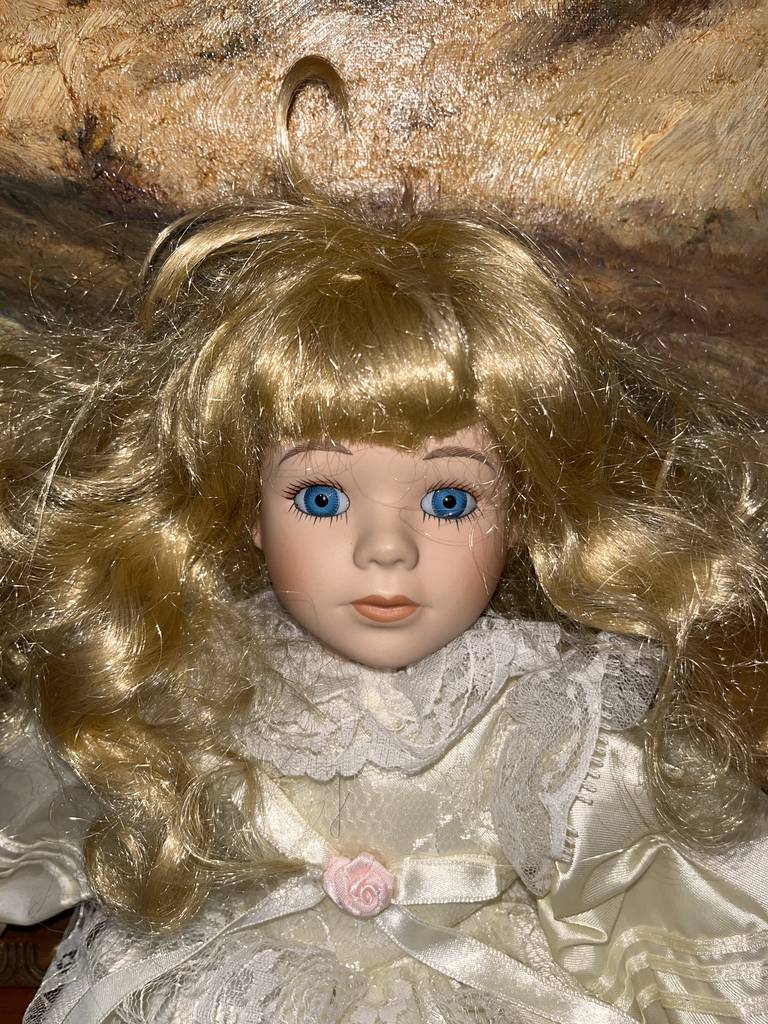 MUÑECA DE PORCELANA - Imagen 5