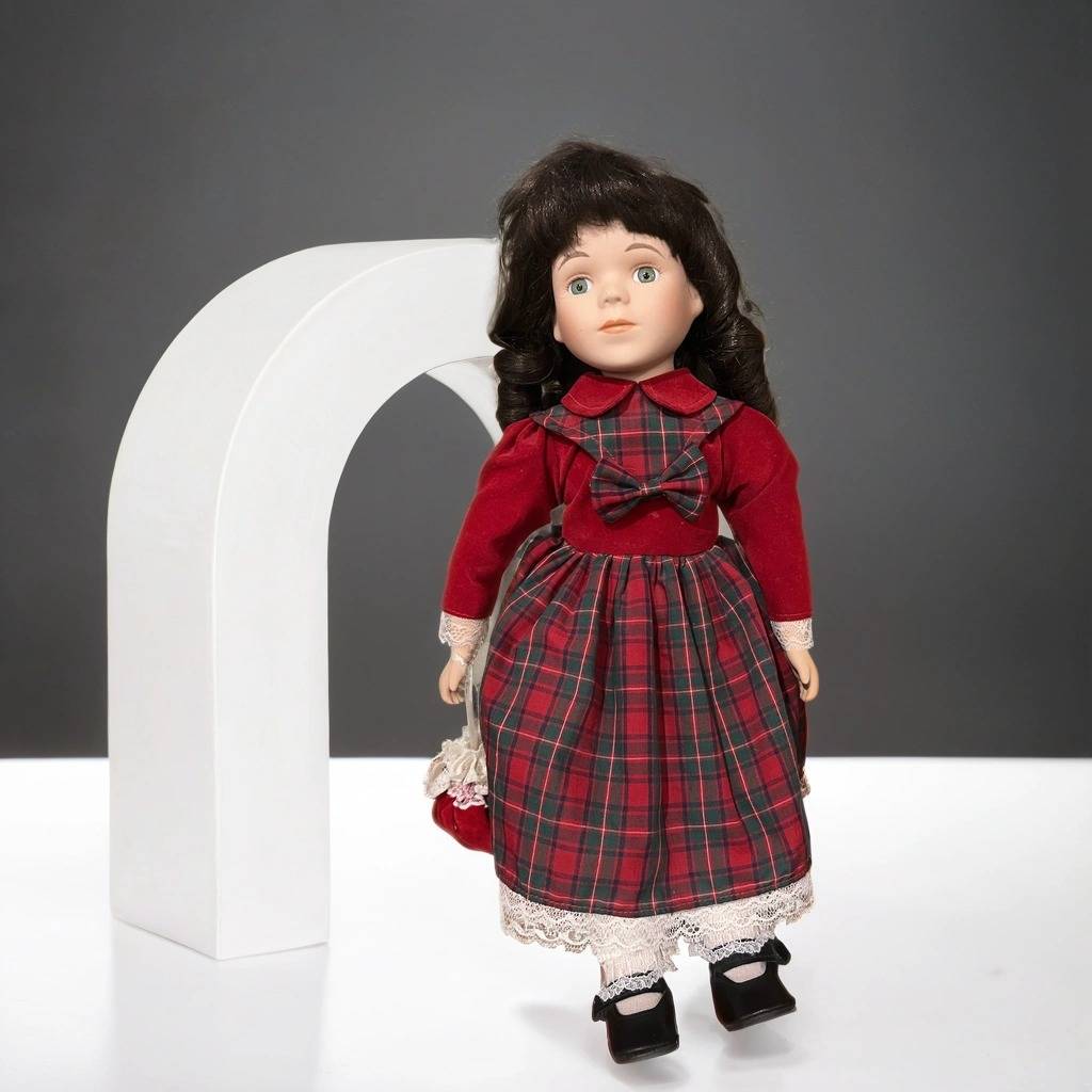 MUÑECA DE PORCELANA