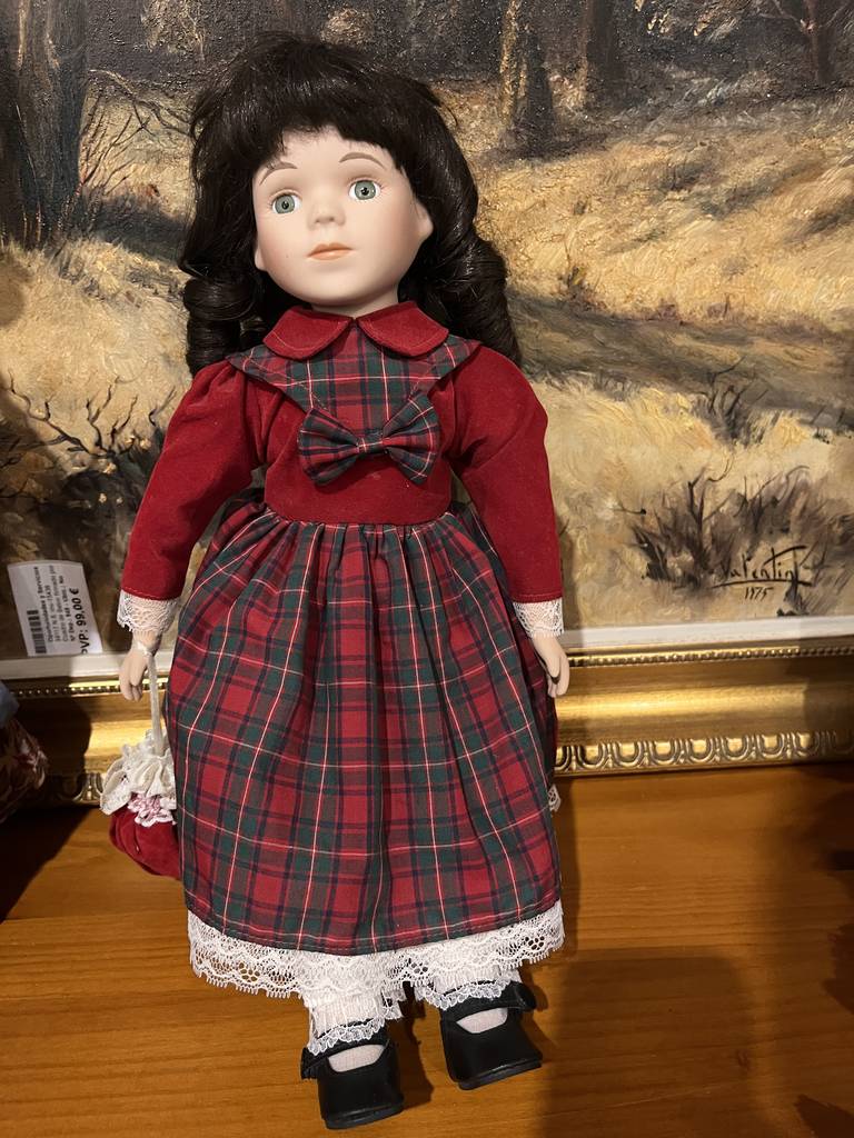 MUÑECA DE PORCELANA - Imagen 2