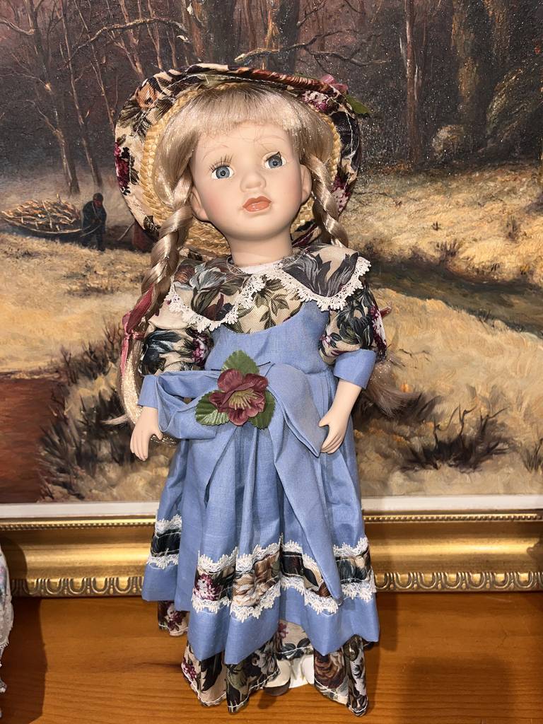 MUÑECA DE PORCELANA - Imagen 2