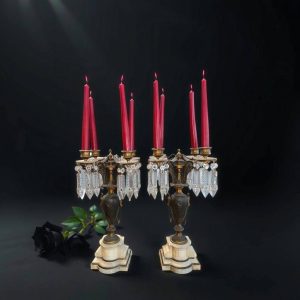 2 CANDELABROS DE BRONCE