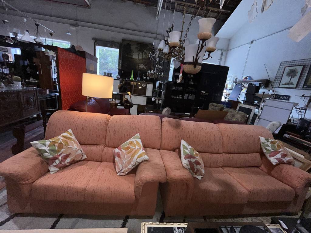 SOFÁ DE 3 PLAZAS Y SOFÁ DE 2 PLAZAS