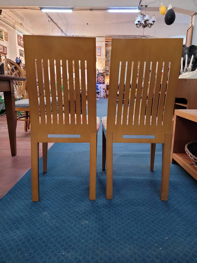 2 SILLAS DE MADERA - Imagen 4