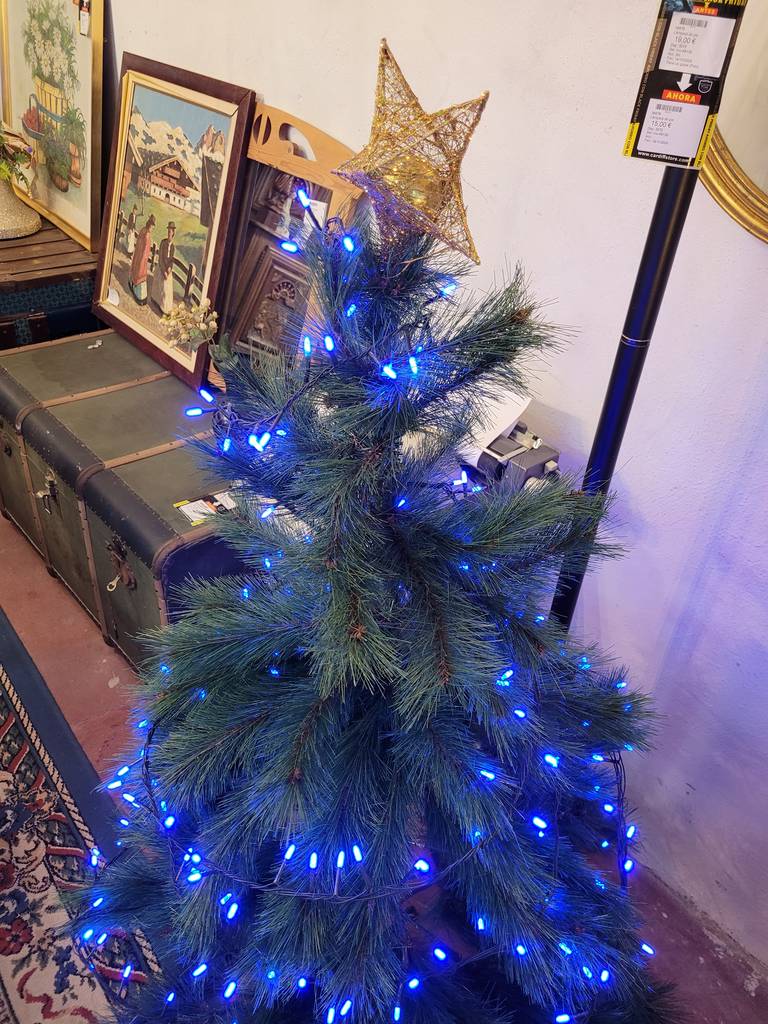 ÁRBOL DE NAVIDAD CON LUCES - Imagen 3