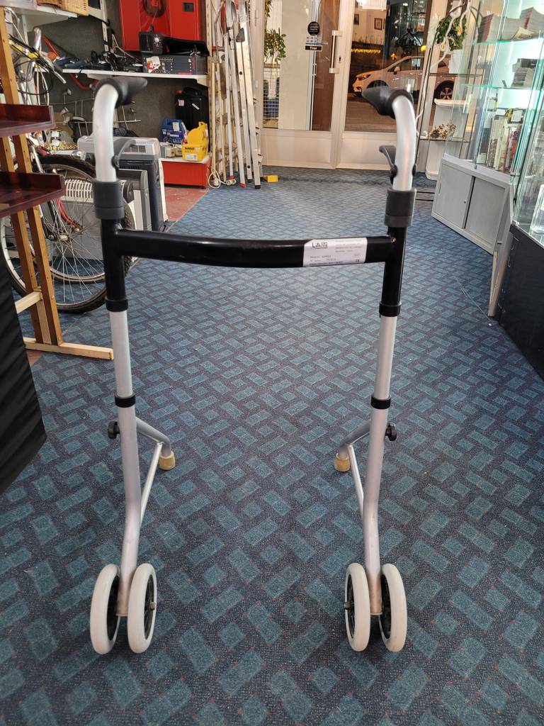 ANDADOR DE ALUMINIO - Imagen 2