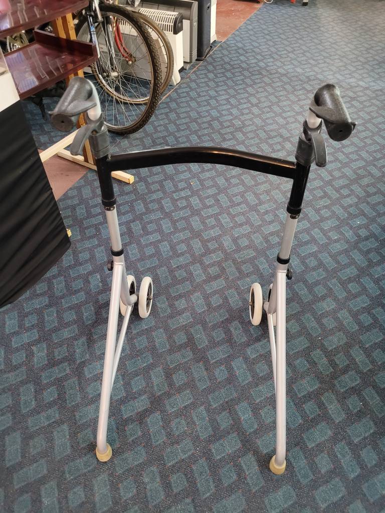 ANDADOR DE ALUMINIO - Imagen 4