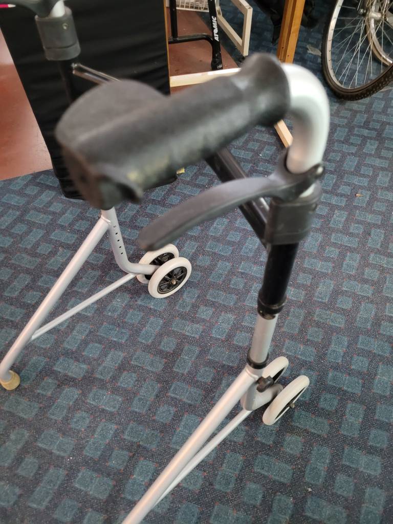 ANDADOR DE ALUMINIO - Imagen 5