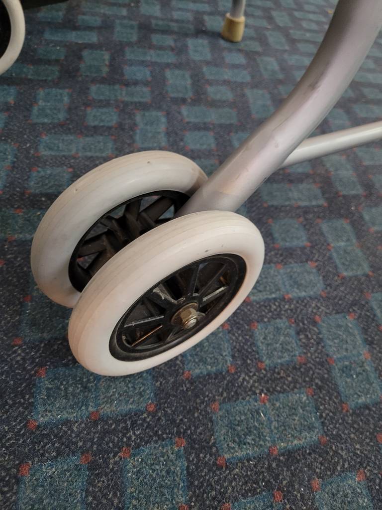 ANDADOR DE ALUMINIO - Imagen 6