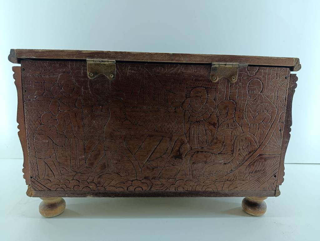 ARCÓN DE MADERA TALLADA - Imagen 3