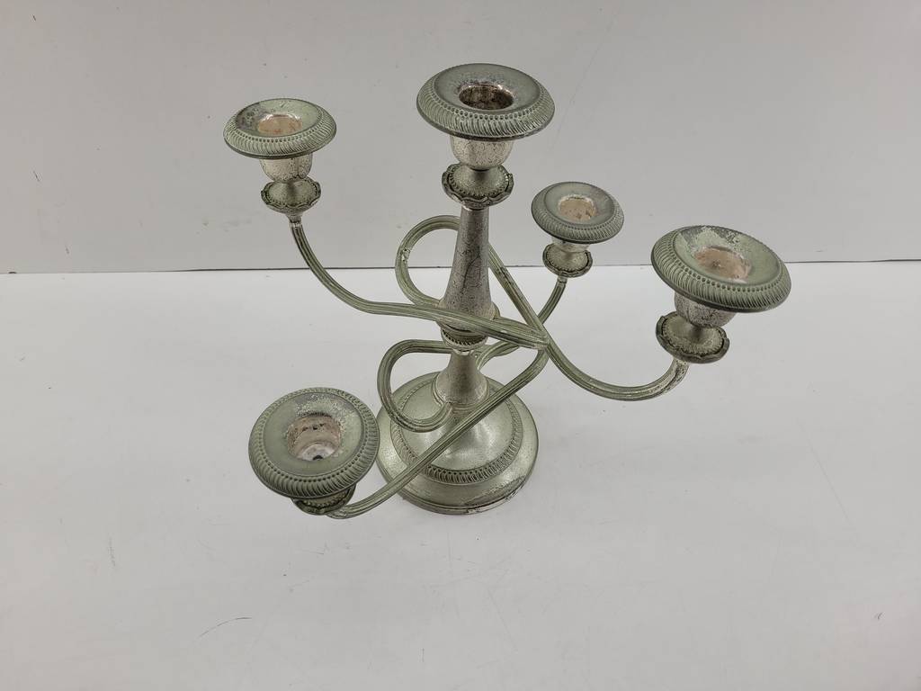 CANDELABRO DE METAL PLATEADO - Imagen 3