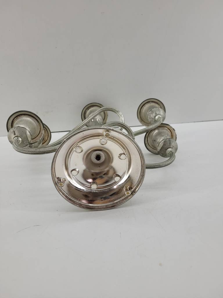 CANDELABRO DE METAL PLATEADO - Imagen 4