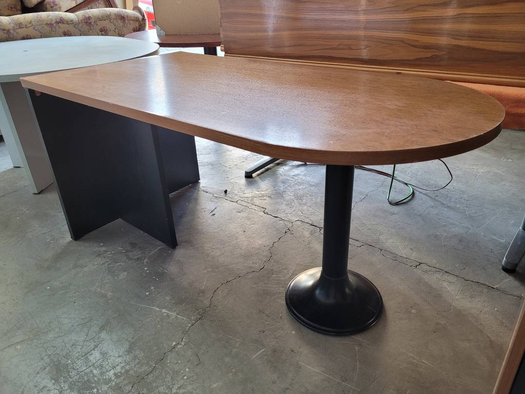 MESA DE OFICINA OVALADA - Imagen 3