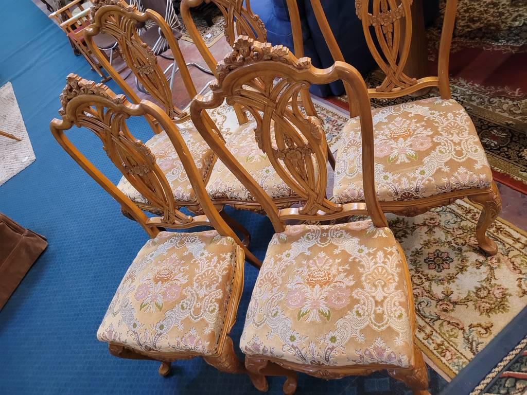 5 SILLAS CLÁSICAS - Imagen 3