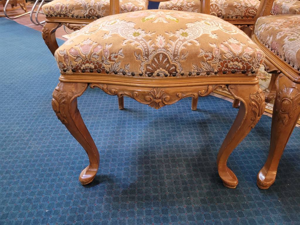 5 SILLAS CLÁSICAS - Imagen 7