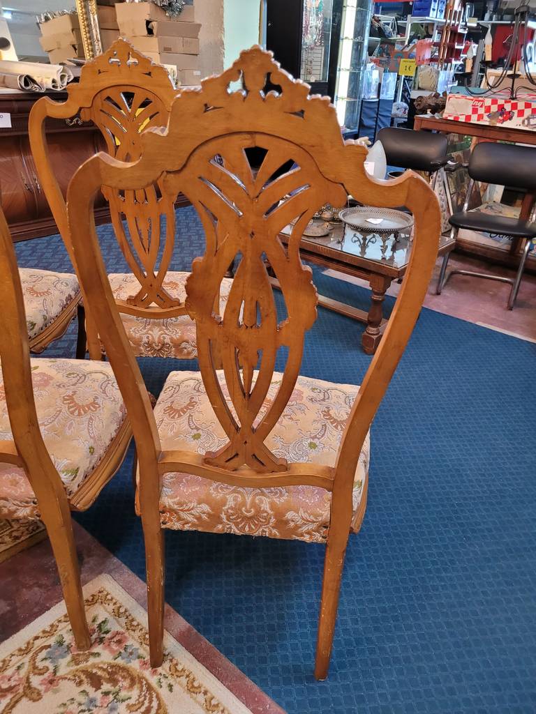 5 SILLAS CLÁSICAS - Imagen 9