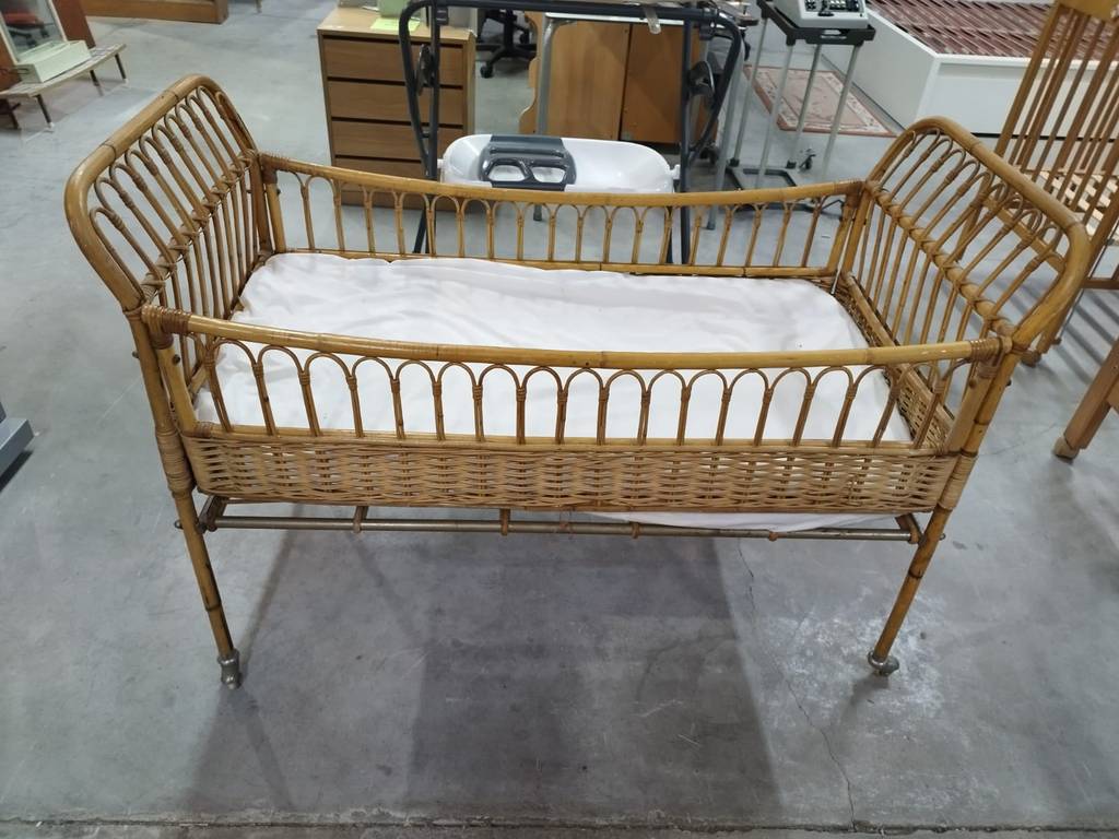 CUNA DE MIMBRE