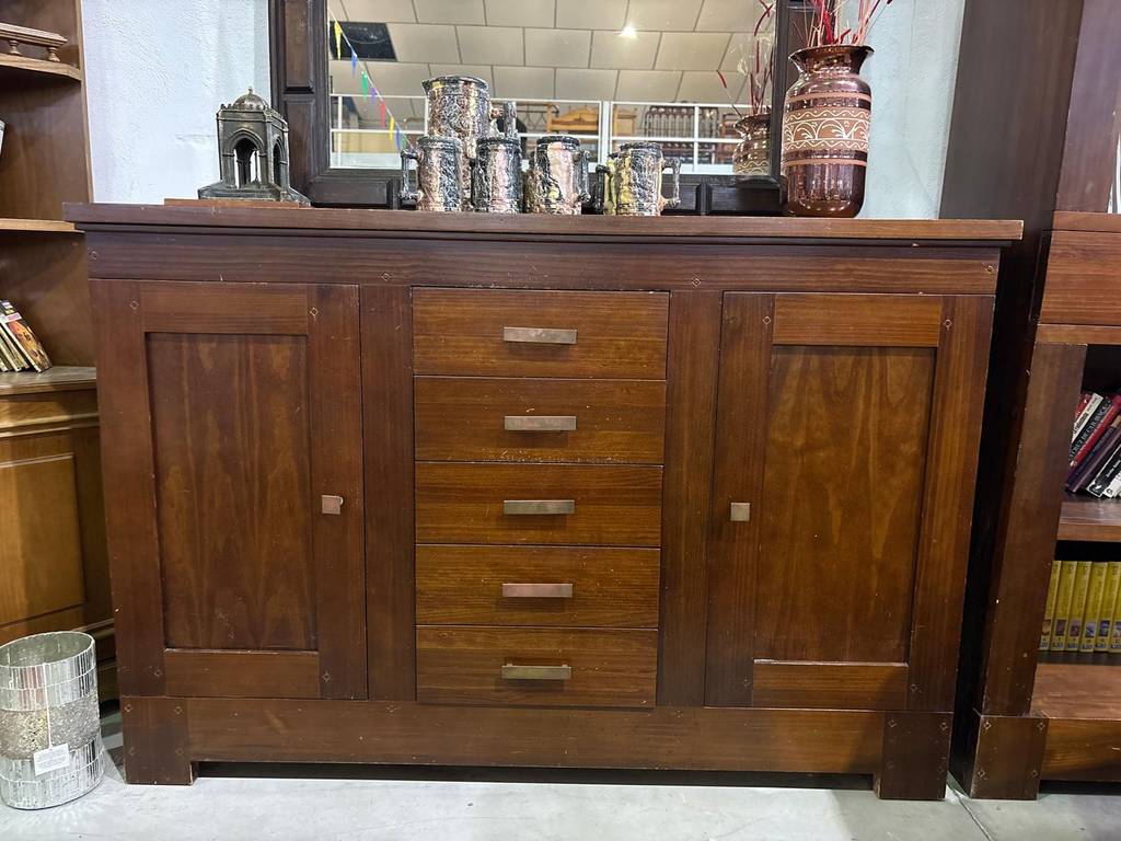 APARADOR DE MADERA ROBUSTA - Imagen 6