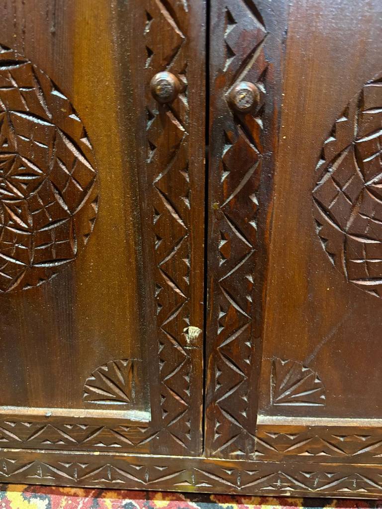 MUEBLE DE MADERA TALLADA - Imagen 6