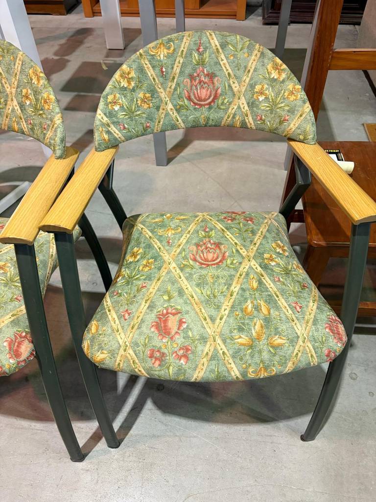 3 SILLAS CLÁSICAS - Imagen 6