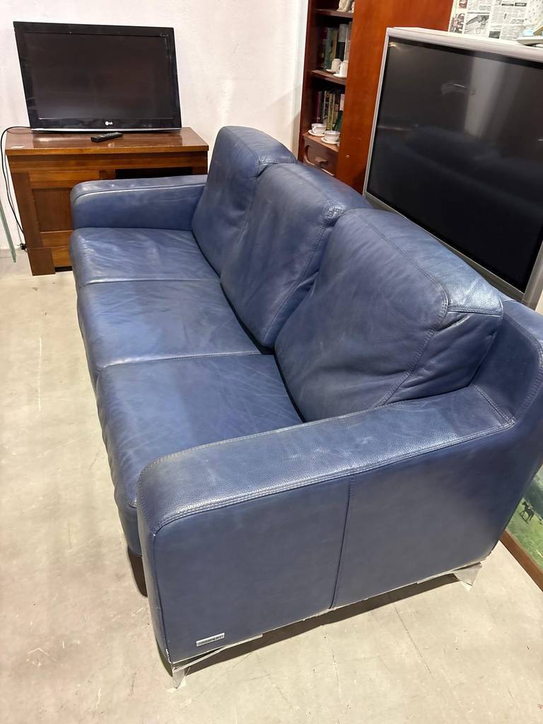 SOFÁ DE PIEL - Imagen 4