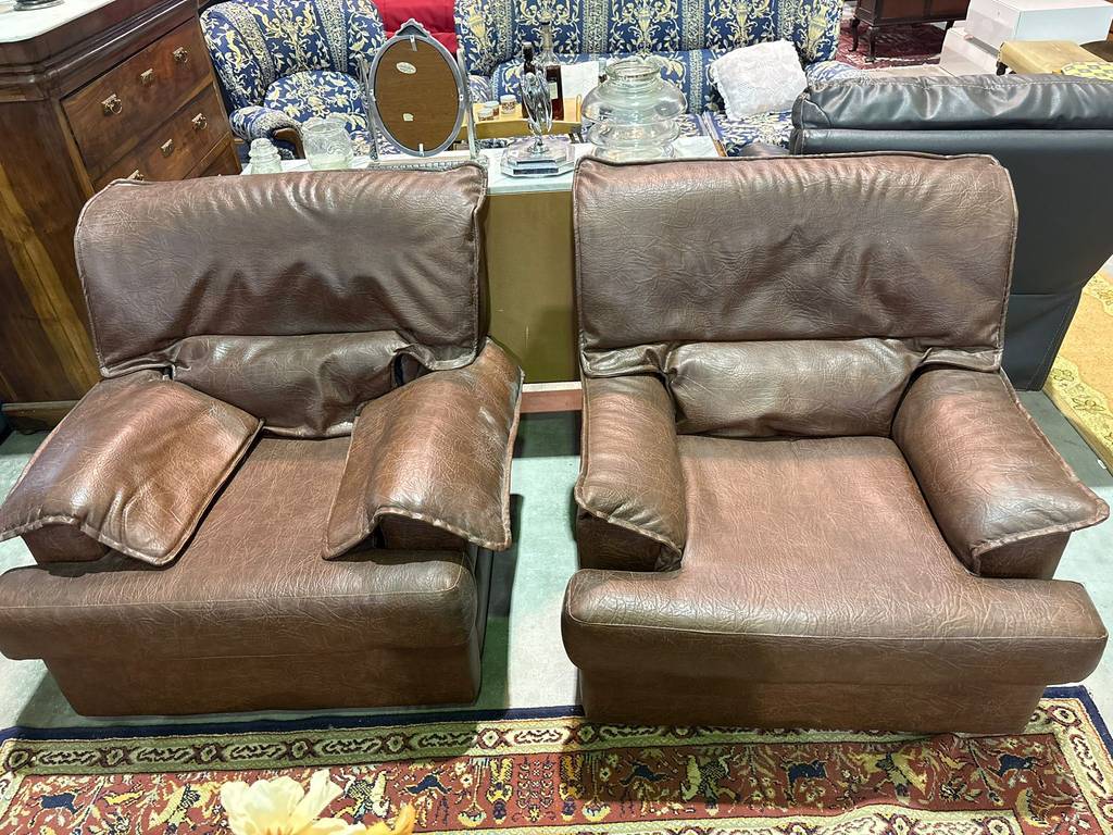 SOFÁ Y DOS SILLONES - Imagen 5