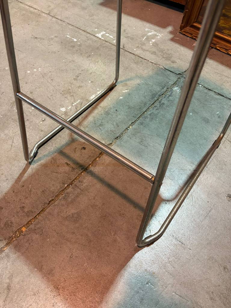 TABURETE MODERNO - Imagen 9