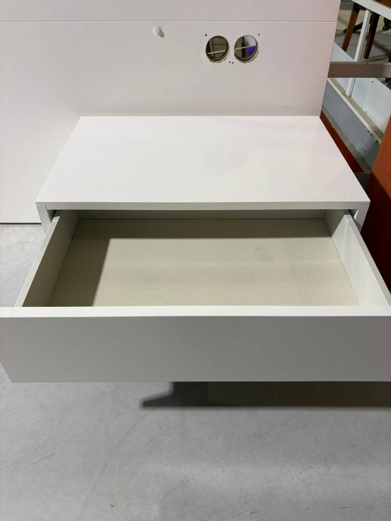 CABECERO Y 2 MESITAS - Imagen 5