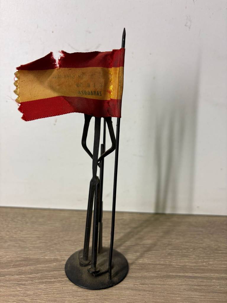 FIGURA DE METAL - Imagen 2