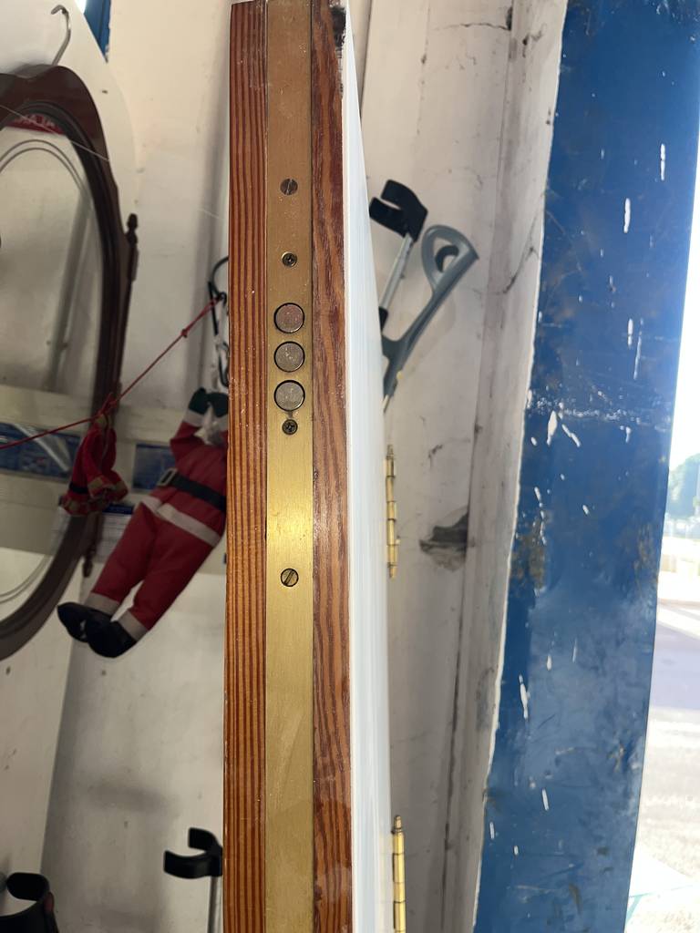 PUERTA EXTERIOR DE SEGURIDAD - Imagen 5