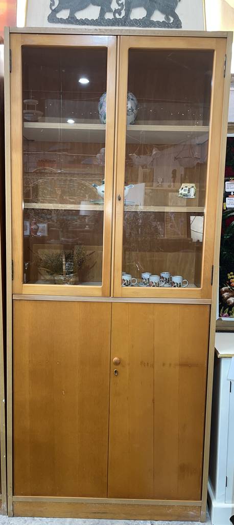 LIBRERÍA CON PUERTAS - Imagen 2