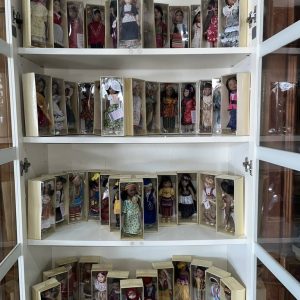 COLECCIÓN MUÑECAS DEL MUNDO