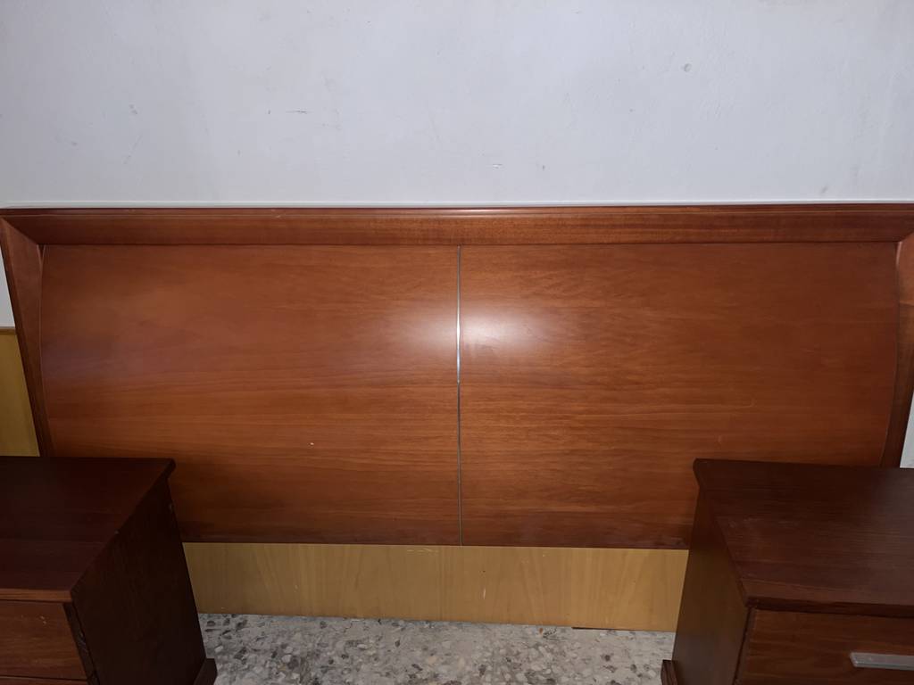 CABECERO Y 2 MESITAS - Imagen 14