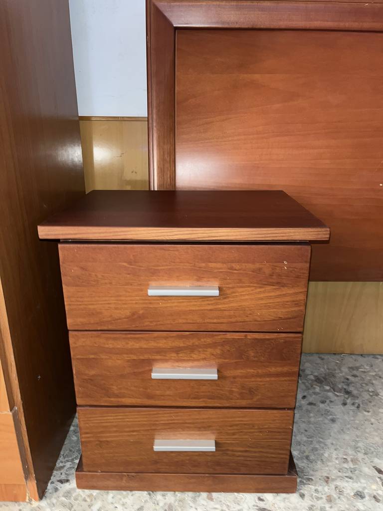 CABECERO Y 2 MESITAS - Imagen 6