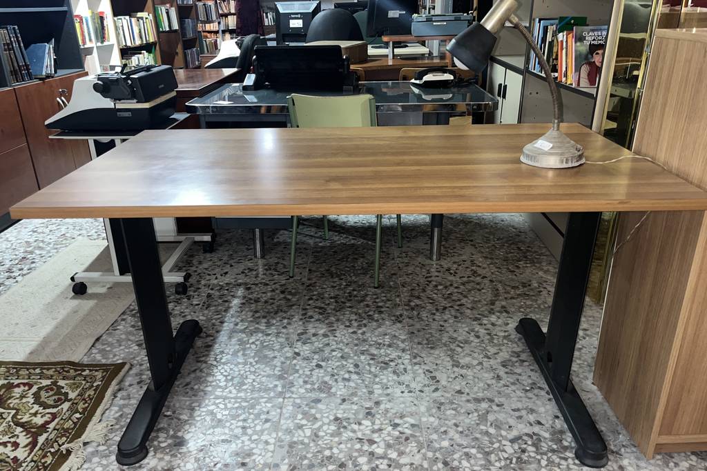 MESA DE OFICINA - Imagen 2