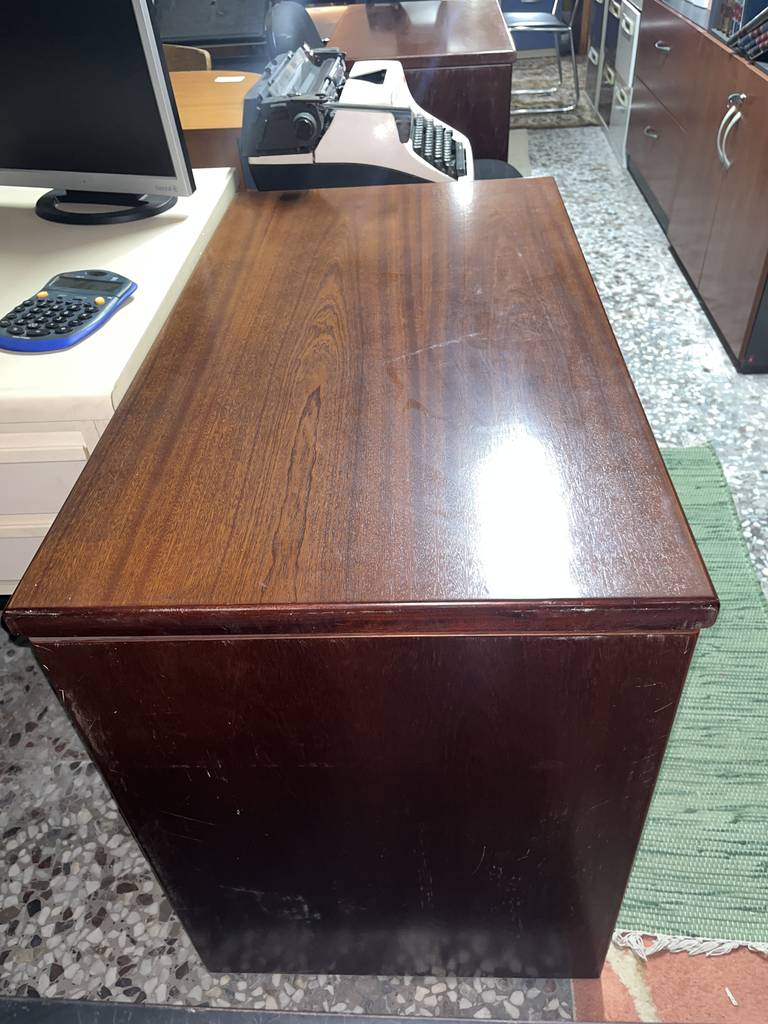 MESA DE OFICINA - Imagen 3