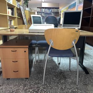 MESA DE OFICINA Y CAJONERA
