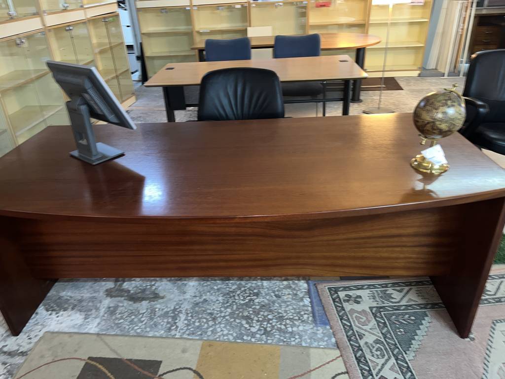 MESA DE OFICINA - Imagen 4